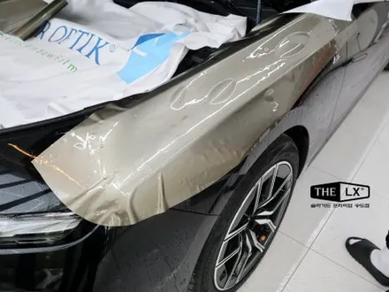 BMW i7 투톤 컬러 ppf,앞 범퍼 다이노쉴드 ppf 시공 PPF의 장점은? / 인천 연수구 송도동