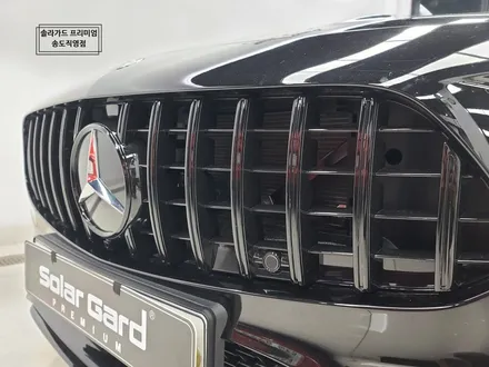 인천 랩핑 벤츠 CLS 400D 그릴랩핑으로 올블랙 시크 포스! 크롬죽이기 랩핑은 역시 솔라가드 프리미엄 송도직영점!! / 인천 연수구 송도동
