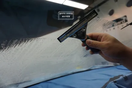 인천송도 테슬라 모델3 썬팅잘하는곳, 솔라가드 프리미엄 송도직영점에서 티타늄 틴팅 시공 완료했어요~ / 인천 연수구 송도동