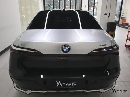 쇠 맛 가득 BMW i7 실버 투톤 PPF 시공 인천 PPF 맛집 / 인천 연수구 송도동