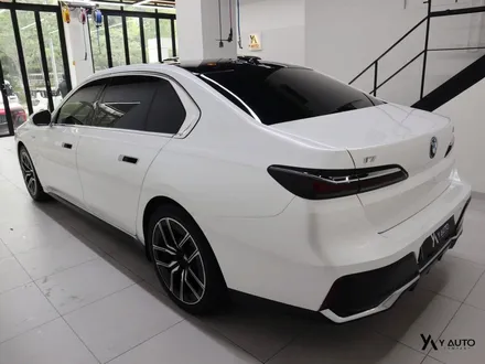 어둠을 벗고 빛을 입다. BMW i7 전체 컬러 PPF / 인천 연수구 송도동
