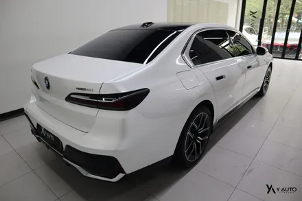 어둠을 벗고 빛을 입다. BMW i7 전체 컬러 PPF / 인천 연수구 송도동