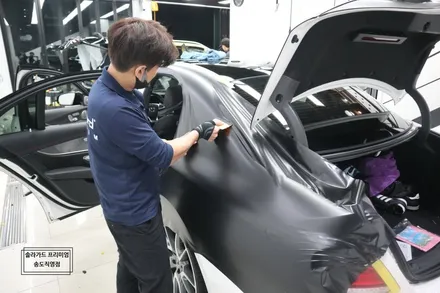 인천랩핑 끝판왕! 사틴블랙 전체랩핑으로 완벽한 변신한 벤츠 E53차량!! / 인천 연수구 송도동