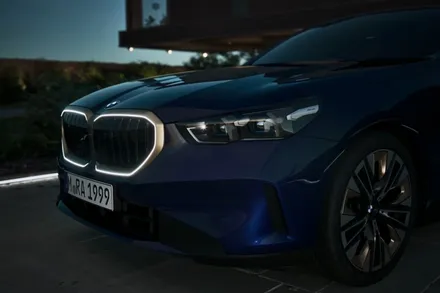 BMW 520i 아이코닉 글로우 랩핑,사이드미러 블랙 랩핑 / 인천 연수구 송도동
