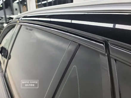 인천 랩핑 벤츠 GLC 220d 크롬죽이기 랩핑시공으로 관리와 드레스업의 1석2조!! (솔라가드 프리미엄 송도직영점) / 인천 연수구 송도동
