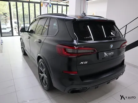 강렬함의 완성, 무광 블랙과 크롬죽이기로 재탄생한 BMW X5 / 인천 연수구 송도동