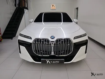 어둠을 벗고 빛을 입다. BMW i7 전체 컬러 PPF / 인천 연수구 송도동