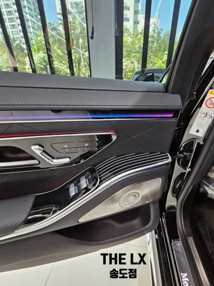 인천 벤츠 S클래스 S500 액티브 엠비언트, 4D부메스터, 천장 부메스터 스피커, 피아노라커트림 교체 시공 / 인천 연수구 송도동