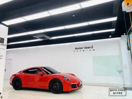 포르쉐 911 카레라 4GTS 드래곤파이어레드 전체랩핑으로 존재감 플렉스 해버렸지 뭐야!! / 인천 연수구 송도동