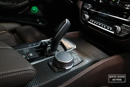 인천 BMW 530i 카본블랙 실내랩핑 퀄리티 대박!! 스포티함과 고급스러움을 다 가졌다~ / 인천 연수구 송도동