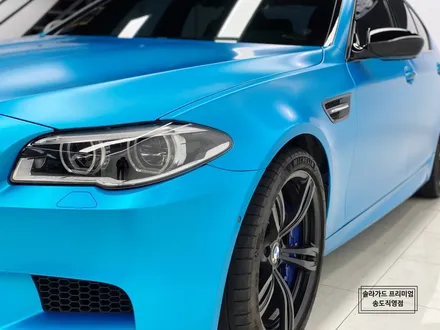 인천 랩핑 잘하는 곳 / BMW F10 M5 satin ocean shimmer (사틴오션쉬머) 전체랩핑 / 인천 연수구 송도동