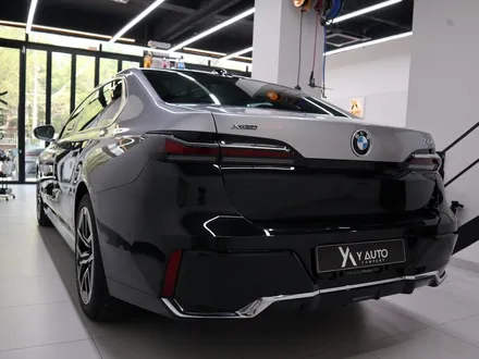 BMW 740D 투톤랩핑 듀오톤랩핑 블랙 실버 / 인천 연수구 송도동