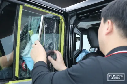 화끈한 오프로드를 위한 시인성 좋은 썬팅 필름은?! 지프 루비콘 솔라가드 퀀텀 재시공 / 인천 연수구 송도동