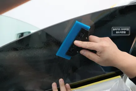 인천 송도 썬팅 (틴팅), 랩핑 벤츠 CLS 350d 솔라가드 프리미엄 티타늄 & 탑폴리에 루프스킨 블랙 시크 고급미 셋뚜셋뚜!! / 인천 연수구 송도동