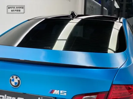 인천 랩핑 잘하는 곳 / BMW F10 M5 satin ocean shimmer (사틴오션쉬머) 전체랩핑 / 인천 연수구 송도동