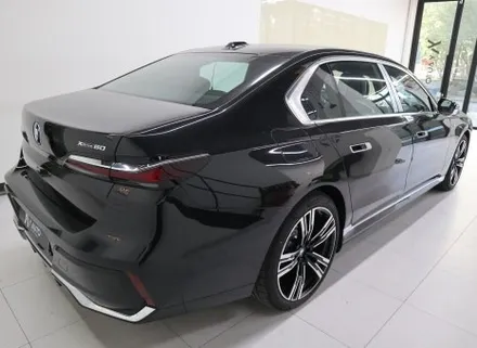 BMW i7 GT실버 투톤 랩핑으로 순정 옵션 비용 아끼기 / 인천 연수구 송도동