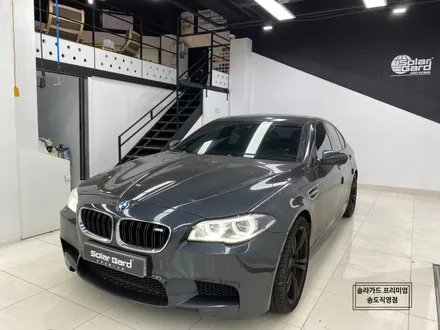인천 랩핑 잘하는 곳 / BMW F10 M5 satin ocean shimmer (사틴오션쉬머) 전체랩핑 / 인천 연수구 송도동