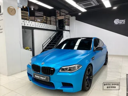 인천 랩핑 잘하는 곳 / BMW F10 M5 satin ocean shimmer (사틴오션쉬머) 전체랩핑 / 인천 연수구 송도동