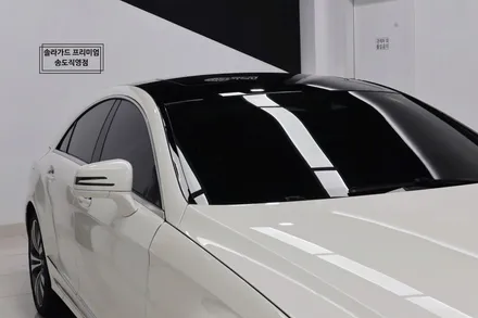 인천 송도 썬팅 (틴팅), 랩핑 벤츠 CLS 350d 솔라가드 프리미엄 티타늄 & 탑폴리에 루프스킨 블랙 시크 고급미 셋뚜셋뚜!! / 인천 연수구 송도동
