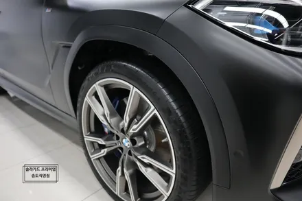인천 송도 랩핑 BMW X6 사틴블랙 전체랩핑으로 묵직한 아우라!! / 인천 연수구 송도동