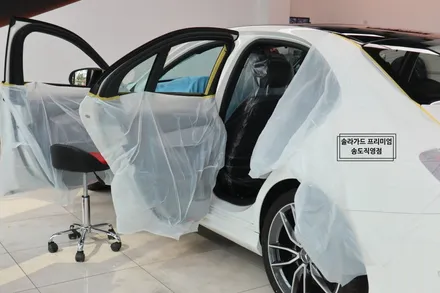 인천 신차패키지 벤츠 C43 AMG, 솔라가드 퀀텀 썬팅으로 고급미의 정점을!! (+유리발수코팅 / 솔라가드 프리미엄 송도직영점) / 인천 연수구 송도동