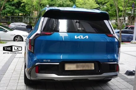퀀텀 퀀텀블랙 필름 조합 썬팅 시공 기아 EV9 / 인천 연수구 송도동