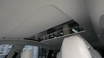 [공지] 테슬라 모델Y 전동 선쉐이드 장착으로 신차패키지 완성 / 인천 연수구 송도동