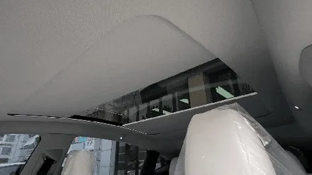[공지] 테슬라 모델Y 전동 선쉐이드 장착으로 신차패키지 완성 / 인천 연수구 송도동