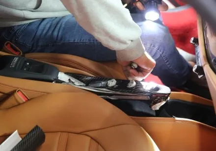 페라리 F8 스파이더 하단가니쉬 부분 카본 랩핑 / 인천 남동 구월동