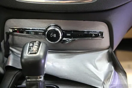볼보 XC90 실내 랩핑 우드 교체 시공 / 인천 남동 구월동