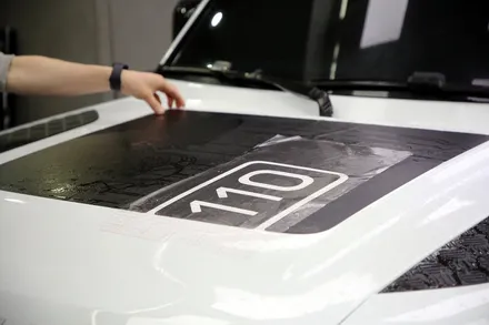 랜드로버 디펜더 110 블랙팩 데칼까지 \