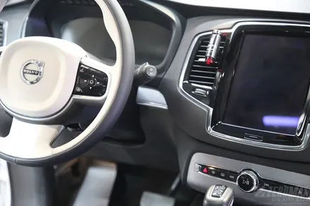 볼보 XC90 실내 랩핑 우드 교체 시공 / 인천 남동 구월동