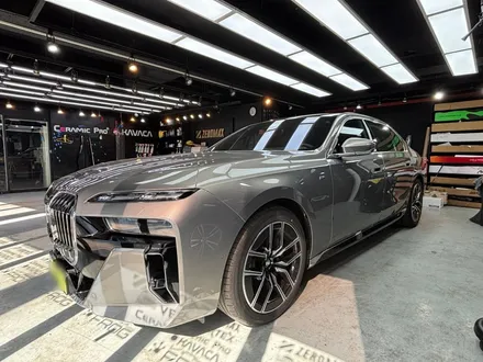 부천 랩핑, BMW 7시리즈 고광택 피아노블랙으로 완성 / 인천 남동 구월동