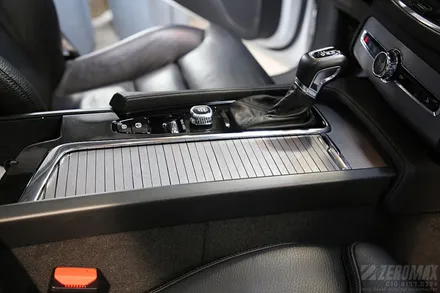 볼보 XC90 실내 랩핑 우드 교체 시공 / 인천 남동 구월동