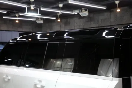 랜드로버 디펜더 110 블랙팩 데칼까지 \
