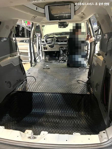카니발 하이리무진 9인승 신차패키지와 모노륨바닥 시공 후기 / 인천자동차튜닝전문 / 남동구 구월동