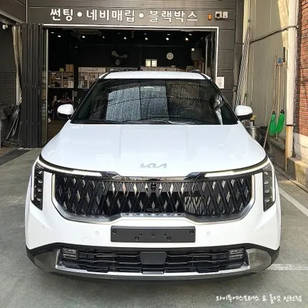 카니발 7인승 하이브리드 AG시그니처 전동사이드스텝, 모노륨바닥튜닝, 신차패키지_버텍스900+700 썬팅 / 인천카니발튜닝전문 / 남동구 구월동