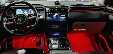 엣지있는 자동차 투싼 NX4의 실내에 감성 무드등이 필요합니다. 투싼 NX4 엠비언트 / 포천, 양주, 의정부, 동두천