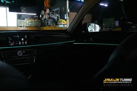 자동차 실내 무드등 LED 튜닝 더 이상없다!!올뉴K7 RGB 엠비언트. 광섬유 적용. 핸드폰 연동으로 손쉬운 작동(야무진튜닝) / 포천, 양주, 의정부, 동두천