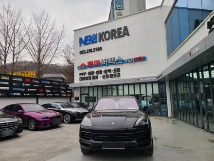 포르쉐 카이엔 하이브리드 / 젯블랙 , 솔라가드퀀텀 / 대구 수성구 상동