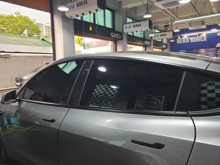 테슬라 모델Y 런치 에디션 퀵실버 . 신차풀패키지 / 대구 수성구 상동