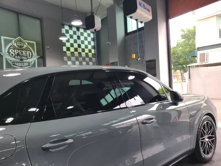 포르쉐 카이엔 아틱그레이 .루바버텍스900 신차패키지 / 대구 수성구 상동