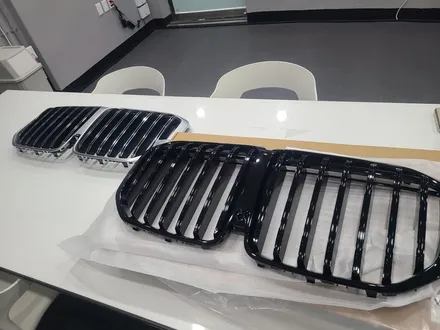 BMW X7 . 사파이어블랙 . 전체크롬죽이기.크롬랩핑 / 대구 수성구 상동