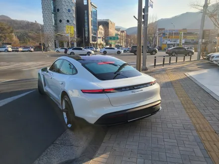 포르쉐 타이칸4s ,브이쿨K 틴팅과 , 신차 유리막코팅 / 대구 수성구 상동