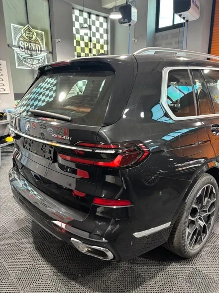 BMW X7 . 사파이어블랙 . 전체크롬죽이기.크롬랩핑 / 대구 수성구 상동