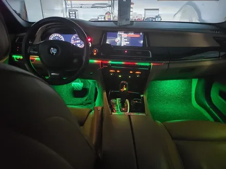 BMW 750d SB 무빙엠비언트+풋등-화이트라인 / 대전 서구 도마동