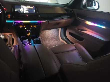 BMW 750d SB 무빙엠비언트+풋등-화이트라인 / 대전 서구 도마동