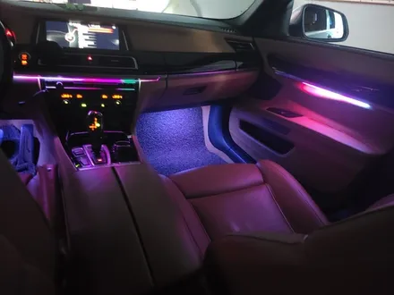 BMW 750d SB 무빙엠비언트+풋등-화이트라인 / 대전 서구 도마동