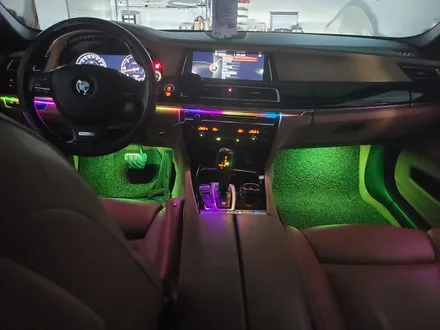 BMW 750d SB 무빙엠비언트+풋등-화이트라인 / 대전 서구 도마동