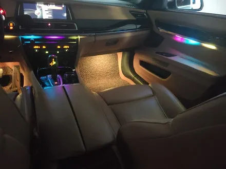 BMW 750d SB 무빙엠비언트+풋등-화이트라인 / 대전 서구 도마동